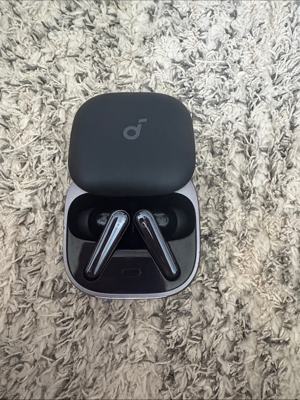 Soundcore earbuds - Picture 2 of 7